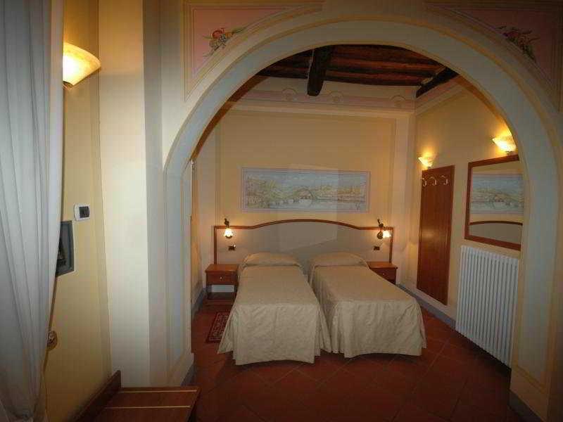 Dimora Dei Guelfi Luxury Rooms Lucca Ngoại thất bức ảnh