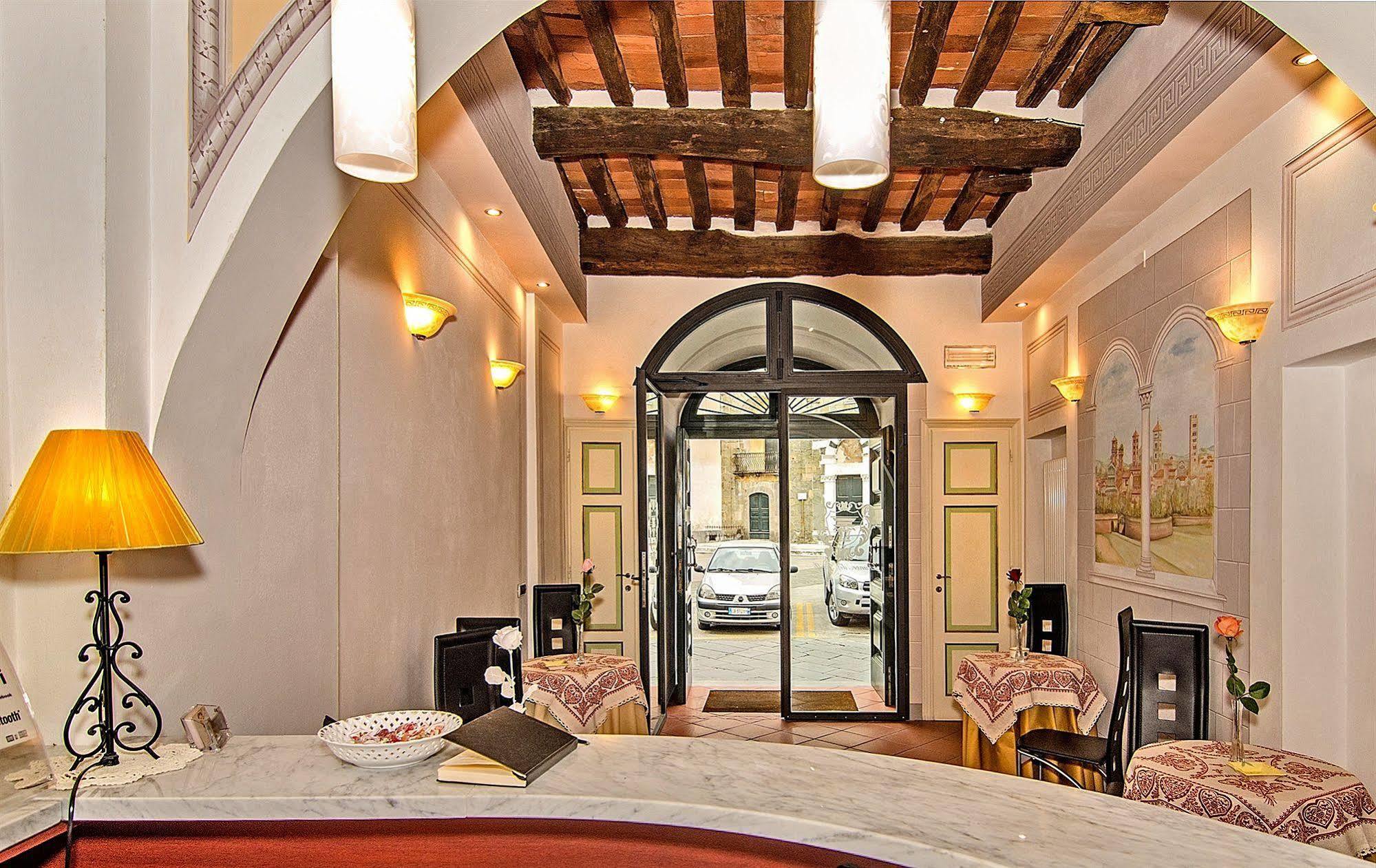 Dimora Dei Guelfi Luxury Rooms Lucca Ngoại thất bức ảnh