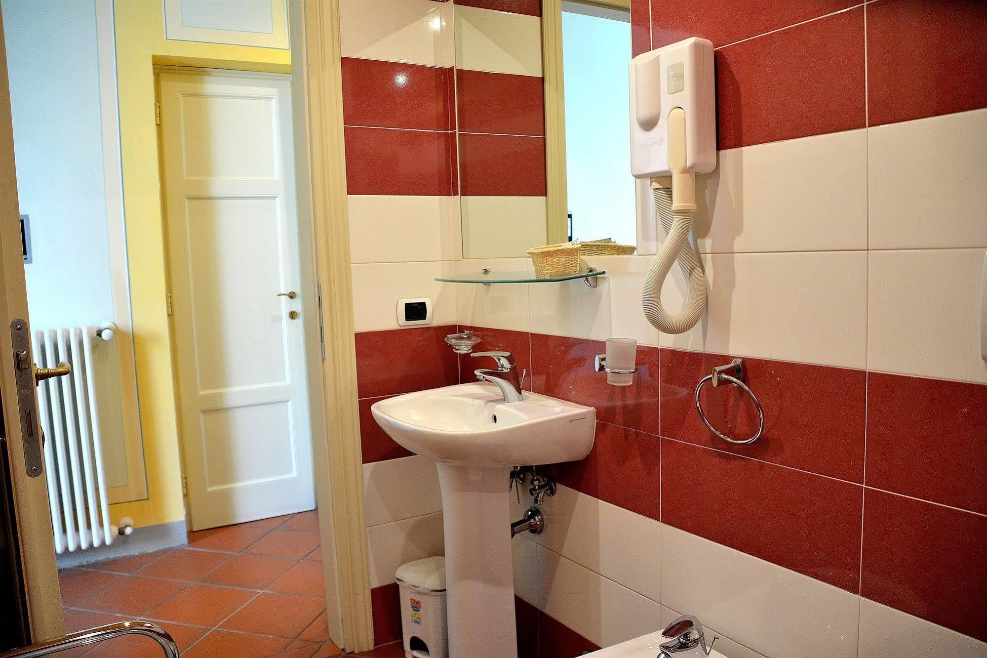 Dimora Dei Guelfi Luxury Rooms Lucca Ngoại thất bức ảnh