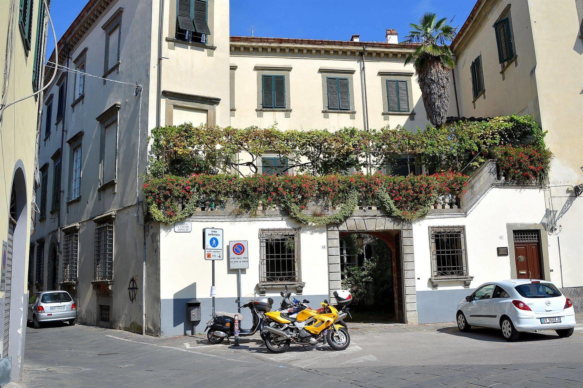 Dimora Dei Guelfi Luxury Rooms Lucca Ngoại thất bức ảnh